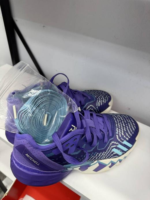 瑕疵-ADIDAS/阿迪达斯 青少年轻量透气网面贴合缓震防滑系带篮球运动鞋（鞋底有试穿痕迹） 商品图3