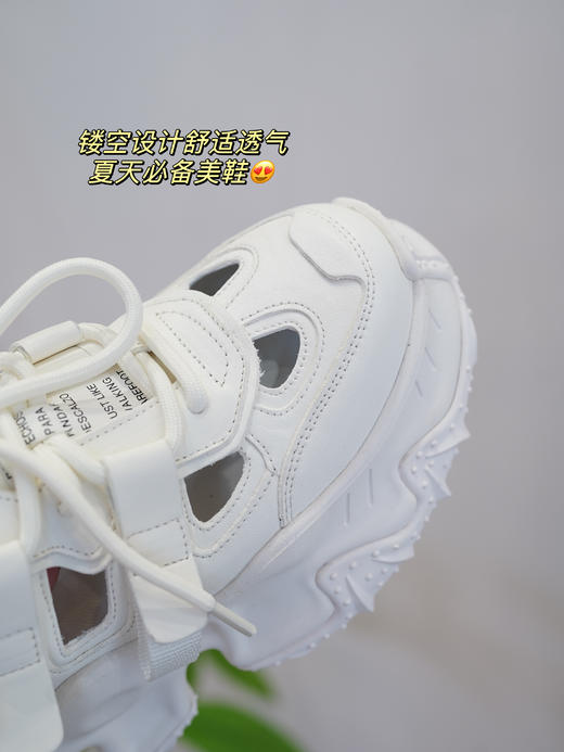 镂空设计7.5cm厚底老爹鞋  透气舒适、柔软耐穿！ 上脚显腿细、拉长比例气场十足 夏季穿搭好帮手  可外穿真皮包头半包拖鞋  无后跟懒人厚底松糕小白鞋 时髦百搭吸睛 商品图1