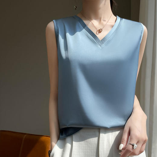 夏季【V领天丝吊带背心女】内搭短款 宽松冰丝无袖西装打底 大码吊带女 _ZSY 商品图11
