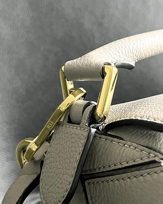 单品包邮 现货 THS 6.22-无 loe家 新色 大牛工厂 几何拼接包 2色 CQ1332 商品图5