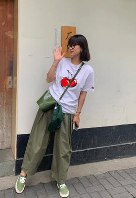 老米优品🎈 显瘦~日杂风！《chao态棉气球裤》 会呼吸的氧气裤🍃 面包般的舒适柔软，好打理！宽宽裤腿，宽胯扁臀等小缺点全部遮住！松紧腰头，无紧绷束缚感，对腰围包容性好！