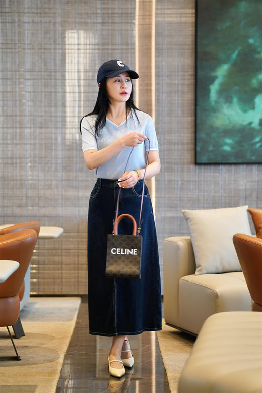 臣禾V领针织T恤JZ242050322 商品图6