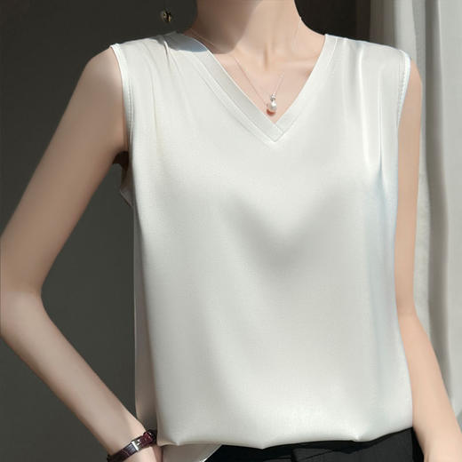 夏季【V领天丝吊带背心女】内搭短款 宽松冰丝无袖西装打底 大码吊带女 _ZSY 商品图5