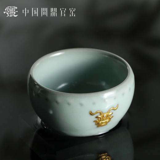 问鼎官窑描金龙首战鼓杯 商品图4