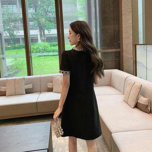 [奢姿轻奢系列]大码女装2025夏季钉珠设计裙子胖妹妹时尚连衣裙8942890105 商品图3