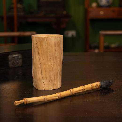 黄杨木随形笔筒及竹节工笔筒成套 商品图1