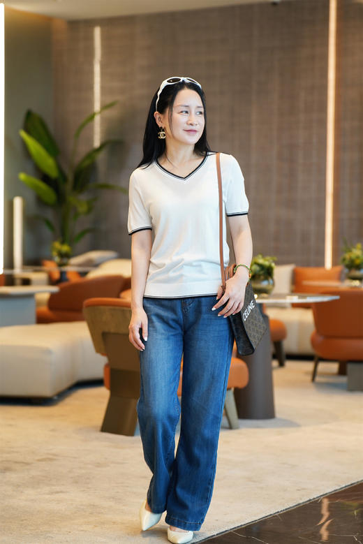 臣禾V领针织T恤JZ242050322 商品图7