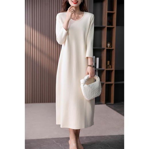 89167原形U领显瘦连衣裙女肌理感2024春季新款休闲宽松长裙子高级感 商品图4