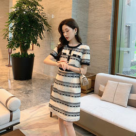 [奢姿轻奢系列]大码女装2025夏季减龄条纹裙子胖妹妹时尚连衣裙8942890116【1】