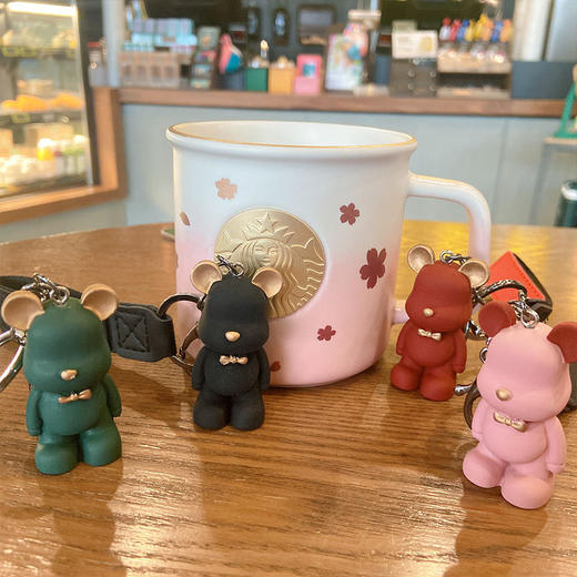 【渐变“暴力熊“，创意可爱挂件，钥匙扣来啦！】卡通暴力熊 可爱钥匙链 情侣小礼品 公仔书包挂件 包包挂饰钥匙扣，书包挂坠挂链硅胶新款，个性十足 随心搭配-QQ 商品图1