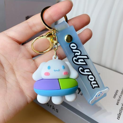 【拍一发二！可爱三丽鸥挂饰】钥匙扣挂件公仔卡通汽车钥匙链配饰包包挂饰小礼品，为你的汽车、包包或钥匙链增添一抹可爱的色彩。ry 商品图12