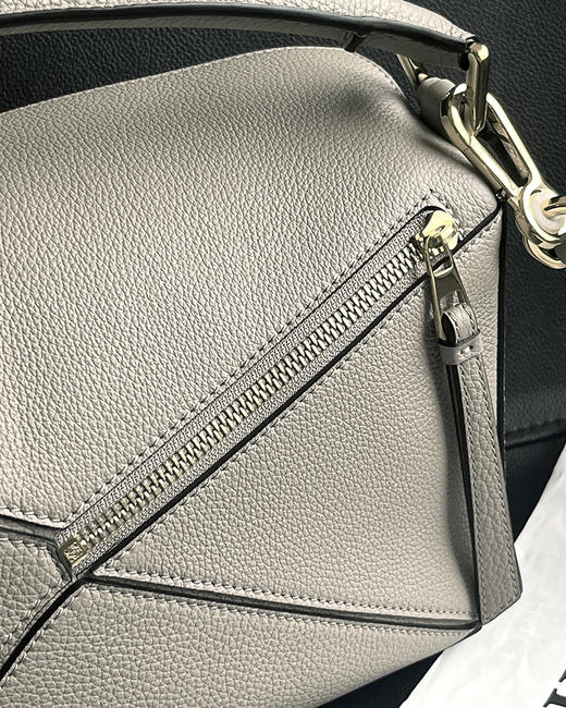 单品包邮 现货 THS 6.22-无 loe家 新色 大牛工厂 几何拼接包 2色 CQ1332 商品图8