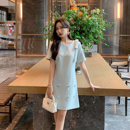 [奢姿轻奢系列]大码女装2025夏季胖妹妹蝴蝶立体装饰时尚连衣裙8942810006 商品图2