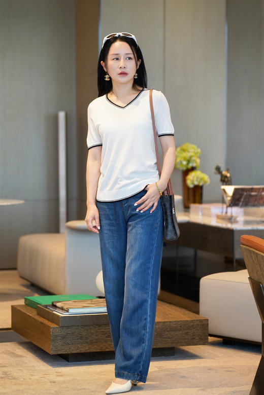 臣禾V领针织T恤JZ242050322 商品图9