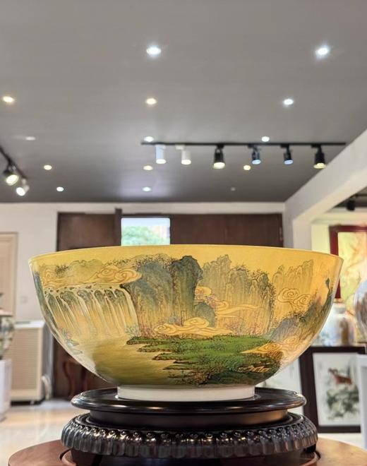 粉彩薄胎山水大赏碗 商品图0