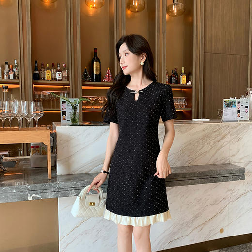 [奢姿轻奢系列]大码女装2025夏季镂空设计连衣裙胖妹妹拼接裙子8942826442 商品图4