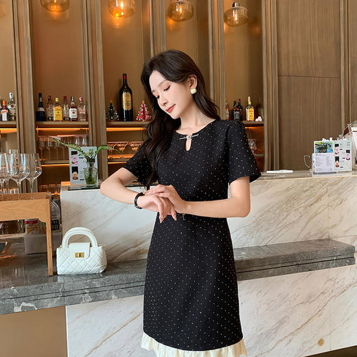 [奢姿轻奢系列]大码女装2025夏季镂空设计连衣裙胖妹妹拼接裙子8942826442 商品图2