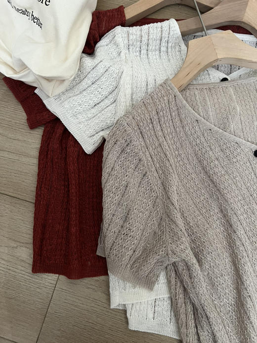 韩系V领天丝开衫 商品图9