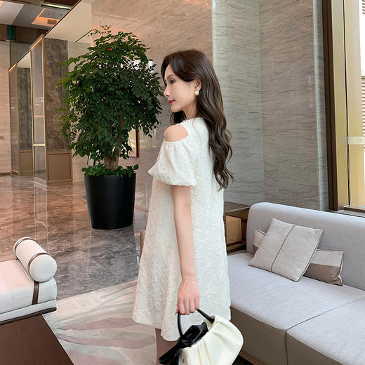 [奢姿轻奢系列]珍珠圆领连衣裙大码女装夏季新款胖妹妹露肩裙子8942860097 商品图3