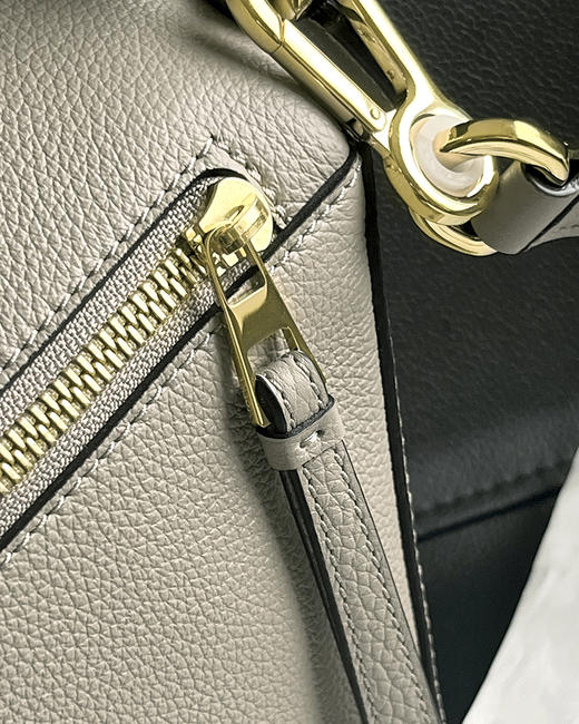 单品包邮 现货 THS 6.22-无 loe家 新色 大牛工厂 几何拼接包 2色 CQ1332 商品图9