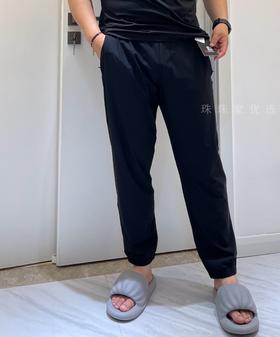 来买！闭眼入的男裤！lu家Surge速干男士运动裤丨独家渠道❗️ 官方售价💰580！lu家专业防水速干材质，舒适透气四面弹 ✅三角拼缝设计，立体贴合不卡裆！健身or日常都必夸的一款！二狗自留款~