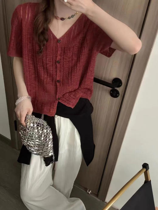 韩系V领天丝开衫 商品图0