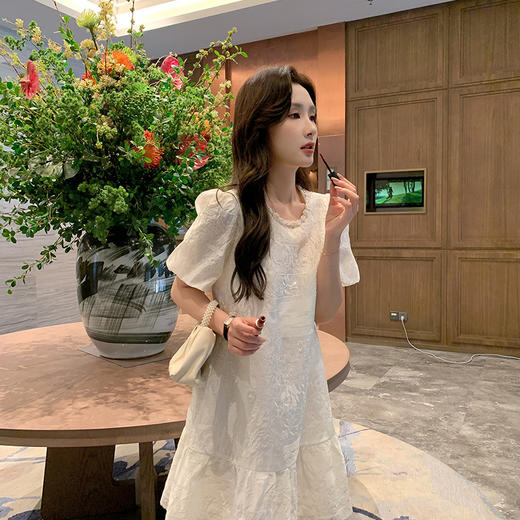 [奢姿轻奢系列]大码女装2025夏季绣花裙子胖妹妹荷叶摆时尚连衣裙8942826465【1】 商品图2