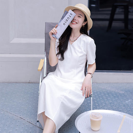 优雅气质女神 静奢风 智性通勤都市女性 竹纤维 黑白双色连衣裙 商品图3
