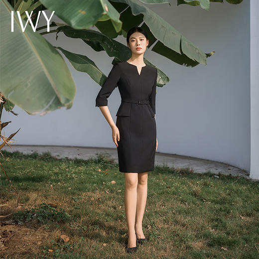 IWY/新款时尚优雅黑色连衣裙女修身V领显瘦西装裙气质女总裁商务小黑裙Q14208 商品图3