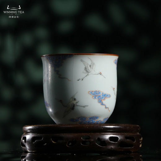 问鼎汝瓷鼎峰系列月白老款手握杯（祥云飞鹤）（缺货） 商品图0