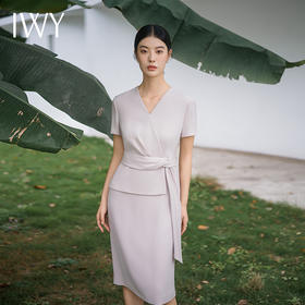 IWY/夏季杏色连衣裙女薄款假两件休闲裙通勤气质轻熟工作装裙Q14258