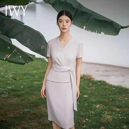 IWY/夏季杏色连衣裙女薄款假两件休闲裙通勤气质轻熟工作装裙Q14258 商品图0