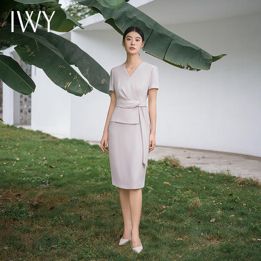 IWY/夏季杏色连衣裙女薄款假两件休闲裙通勤气质轻熟工作装裙Q14258 商品图2