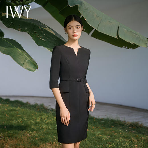 IWY/新款时尚优雅黑色连衣裙女修身V领显瘦西装裙气质女总裁商务小黑裙Q14208 商品图0