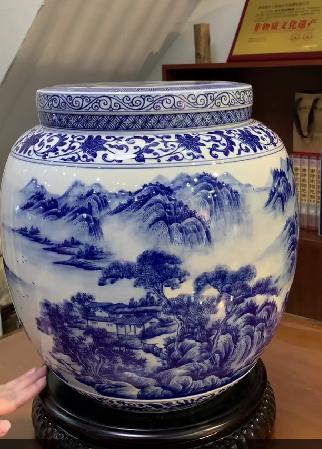 柴窑最大号的山水茶叶罐 商品图0