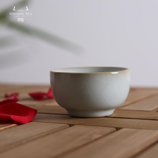 问鼎汝瓷收藏款月白听泉杯（缺货） 商品图3