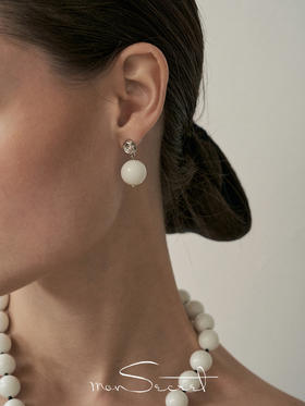 monSecret｜WA240203_W 贝壳坠珠耳钉【WAVE】 [ 白 ]