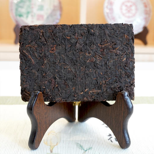 【珍藏品】1998年油蜡纸镭射标7581原件珍藏品 可准确年份的镭射标7581老熟茶 干仓真品 2004年礼盒包装一盒一片 一片250克 经典老熟茶砖高性价比 商品图9