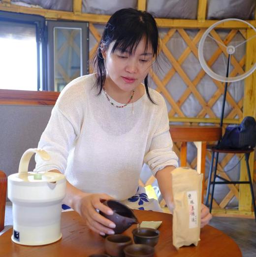 【奕虹新疆行】【可折叠电烧水壶+绒布袋】奕虹旅行好物推荐 告别没有热水的烦恼 出差旅行好伴侣 小巧轻便 走到哪带到哪 304不锈钢发热盘 食品级加厚硅胶 600ml容量 商品图1