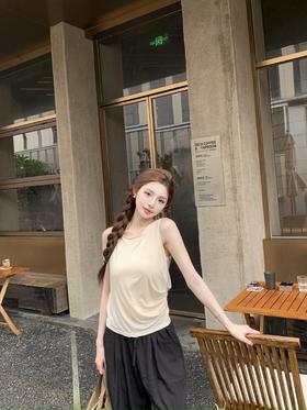 夏日穿搭，诠释清凉与时尚！