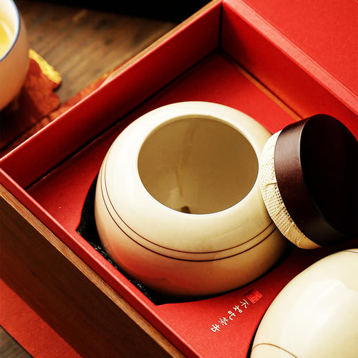 【合规】喫茶 C款 【双瓷罐• 红】40元一套 /一件10套/约装半斤 商品图4