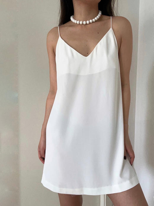 KUNMANMA｜the Reader Dress 前后V领吊带短裙 侧开叉 [ 黑 / 白 ] 商品图1