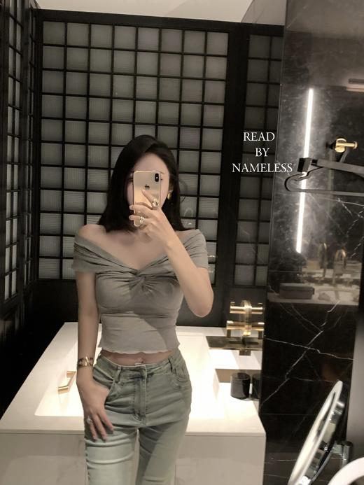 Read Nameless /灰色扭结露肩T+大长腿夏季牛仔喇叭裤 商品图4