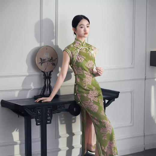 新中式绿色旗袍老上海传统温婉端庄优雅日常走秀演出YM8352 商品图3