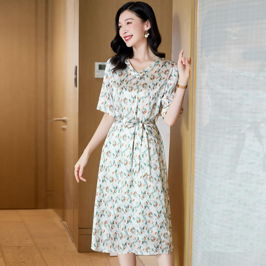 高端真丝印花V领气质知性百搭优雅连衣裙LZW-ASE23066 商品图3