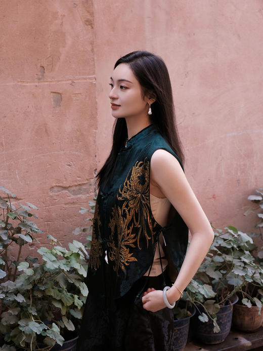 盛唐牡丹盛奢系列|织金老软缎菊花纹圆摆马甲(特殊商品不退不换) 商品图3