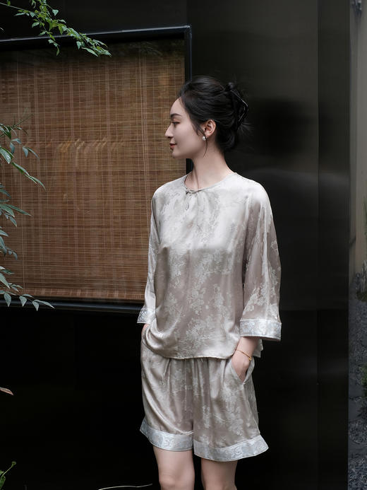 盛唐婧 |提花真丝缎气质短裤 商品图2