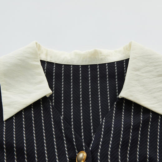 谜底拼接式连衣裙2024秋季款通勤风V领条纹假两件中长裙247ML5202 商品图3