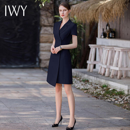 IWY/夏季新品藏蓝色收腰显瘦短袖连衣裙不规则通勤干练短袖职业裙Q952-ZL 商品图3