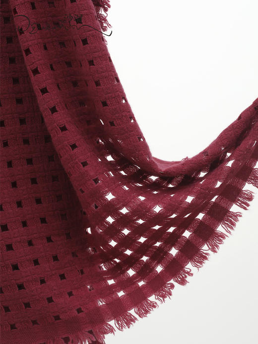 青海羊绒纯色镂空披肩围巾 商品图3